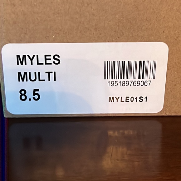 Steve Madden cloud sole sneakers - Picture 8 of 8